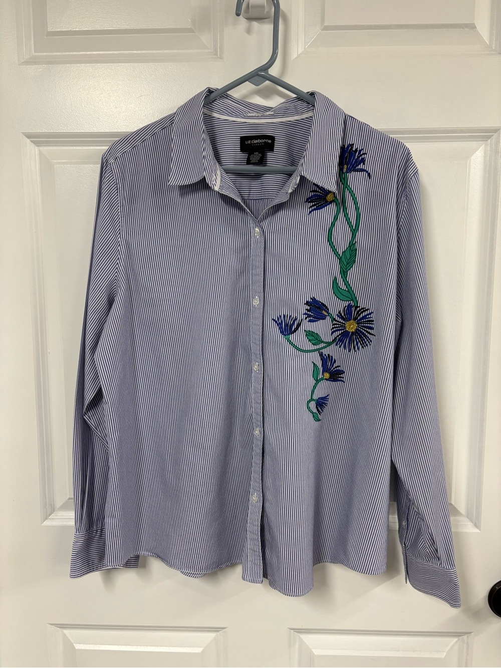 Liz Claiborne Career Women’s Button Up Shirt Blue White Stripe Embroidered XXL
